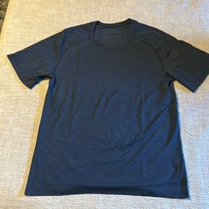 Lululemon Men’s Navy Blue Metal Vent Tech t shirt - Medium